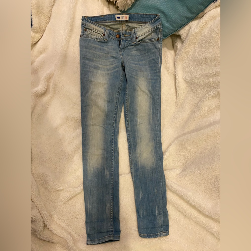 Levi’s Demi Curve Jeans - Medium Wash